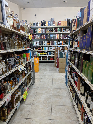 Liquor Store «Premier Fine Wine & Spirits», reviews and photos, 174 Yale St #800, Houston, TX 77007, USA