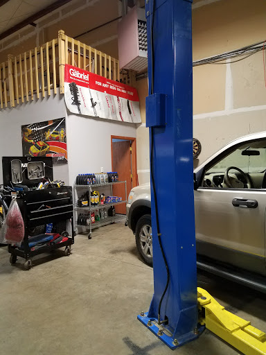 Auto Repair Shop «VG AUTO REPAIR LLC - FORMERLY VERNS AUTO REPAIR», reviews and photos, 5301 Commerce Cir a, Indianapolis, IN 46237, USA