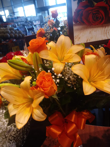 Grocery Store «Safeway», reviews and photos, 152 Roosevelt Ave E, Enumclaw, WA 98022, USA