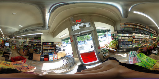 Natural Foods Store «Yes! Organic Market Cleveland Park», reviews and photos, 3425 Connecticut Ave NW, Washington, DC 20008, USA