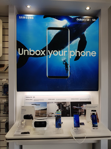 Cell Phone Store «GoWireless Verizon Authorized Retailer», reviews and photos, 7174 NE Cornell Rd, Hillsboro, OR 97124, USA