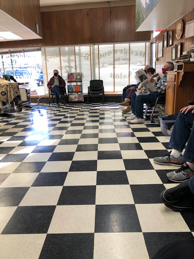 Barber Shop «Wedgewood Barber Shop», reviews and photos, 1711 S Campbell Ave, Springfield, MO 65807, USA