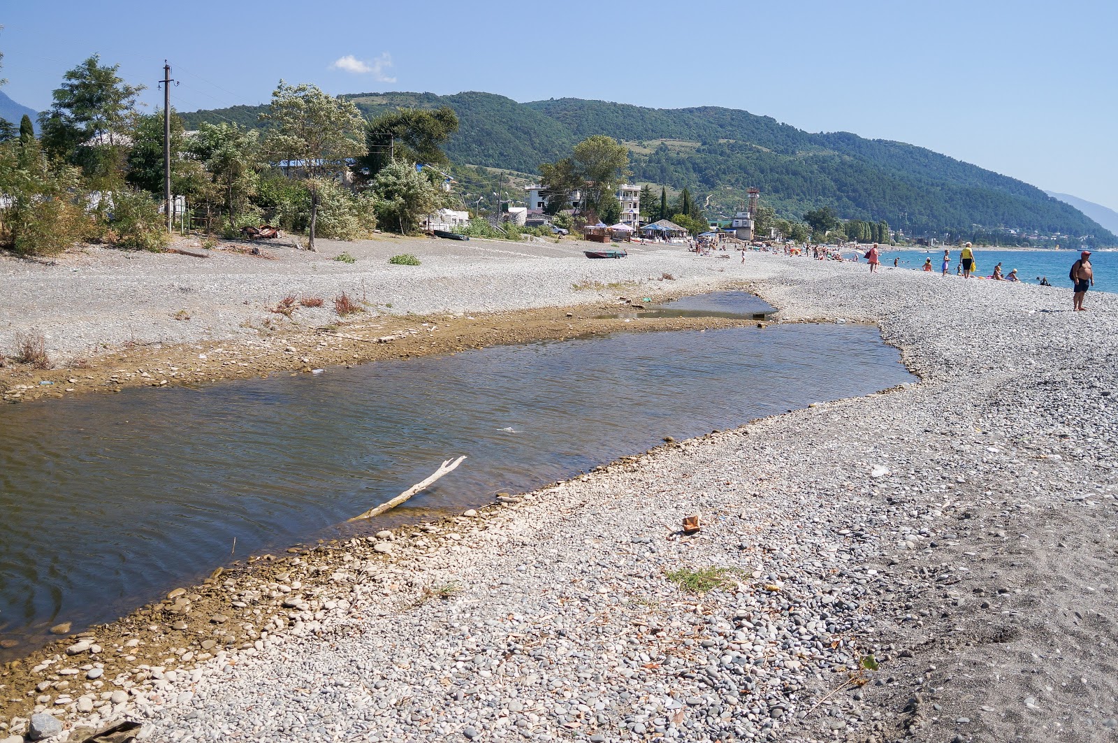 Photo de Leselidze beach - endroit populaire parmi les connaisseurs de la détente