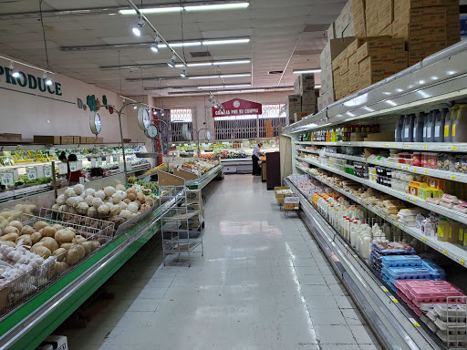 Hoa Binh Pomona Super Market