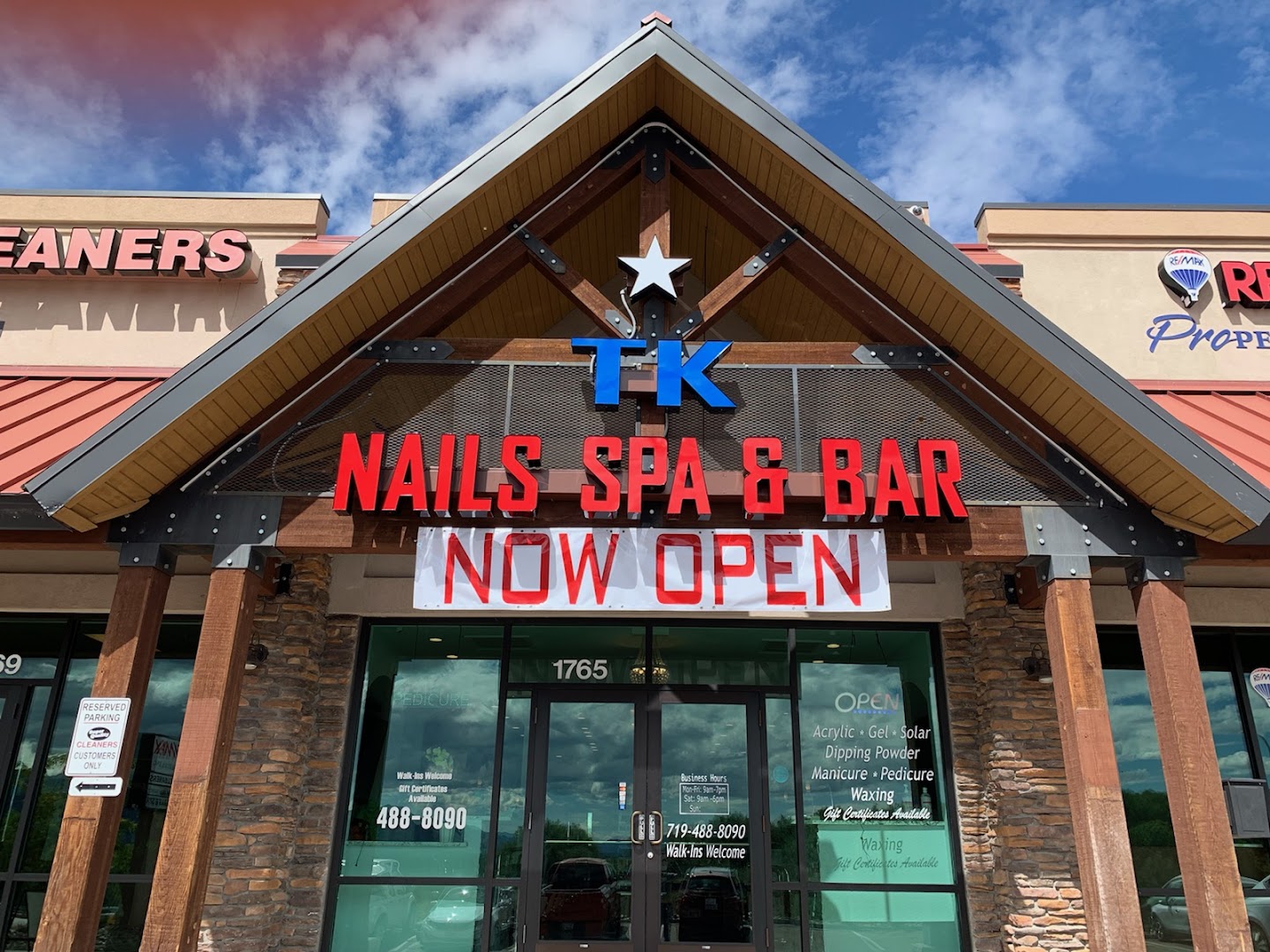 TK Nails Spa & Bar