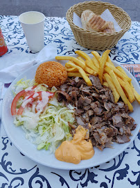 Plats et boissons du Restaurant turc Kebab Istanbul à Le Pecq - n°3