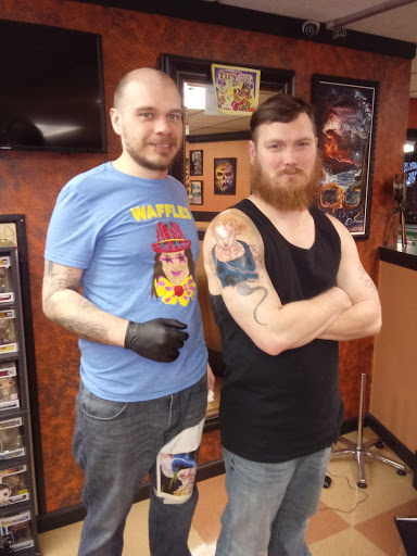 Tattoo Shop «Altered Art Tattoo & Piercing», reviews and photos, 1600 S Delsea Dr, Vineland, NJ 08360, USA