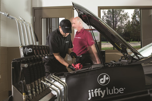 Oil Change Service «Jiffy Lube», reviews and photos, 556 S Green Bay Rd, Waukegan, IL 60085, USA
