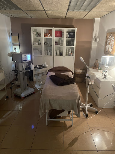 Clínica Veterinaria Poveda en Roquetas de Mar