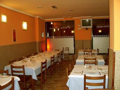 Cafetería Restaurante Puerta Nueva - C. Prta Nueva, 54, 49002 Zamora, Spain