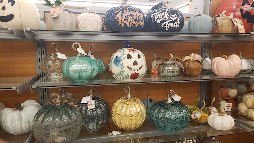 Department Store «T.J. Maxx», reviews and photos, 951 W Pleasant Valley Rd, Parma, OH 44134, USA