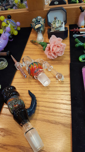 Tobacco Shop «Apparatus Smoke Shop», reviews and photos, 284 Cowesett Ave, West Warwick, RI 02893, USA