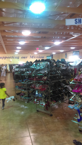 Thrift Store «Goodwill West Palm Beach/South Dixie Store & Donation Center», reviews and photos