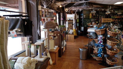 Pet Supply Store «Mud Bay», reviews and photos, 3804 Bridgeport Way W, University Place, WA 98466, USA