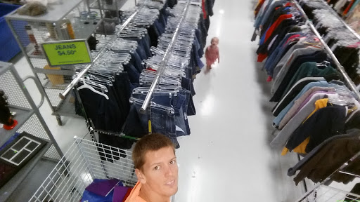 Thrift Store «Goodwill Retail Store of St. Peters – Mid Rivers», reviews and photos, 620 Mid Rivers Mall Dr, St Peters, MO 63376, USA