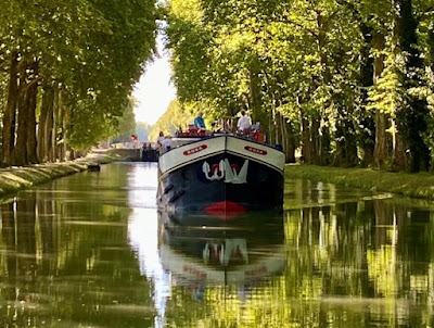Barge Rosa à Odars