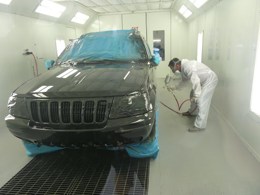 Auto Body Shop «Maaco Collision Repair & Auto Painting», reviews and photos, 500 Hicksville Rd, Massapequa, NY 11758, USA