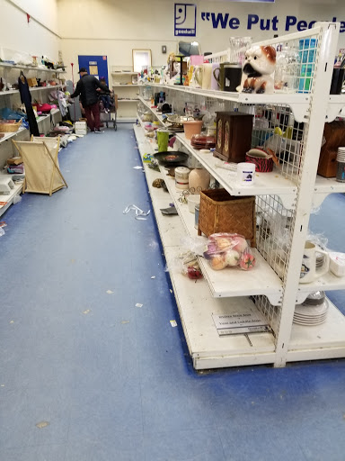 Thrift Store «Goodwill», reviews and photos, 228 NJ-35, Cliffwood, NJ 07721, USA