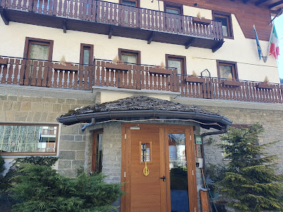 Hotel des Roses Localita' Poutaz, 5, 11020 Antey-Saint-André AO, Italia