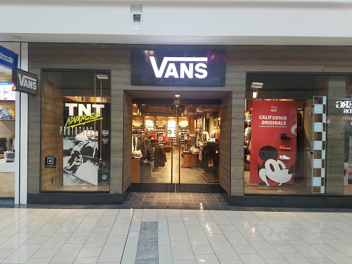 Shoe Store «Vans», reviews and photos, 2601 Preston Rd, Frisco, TX 75034, USA