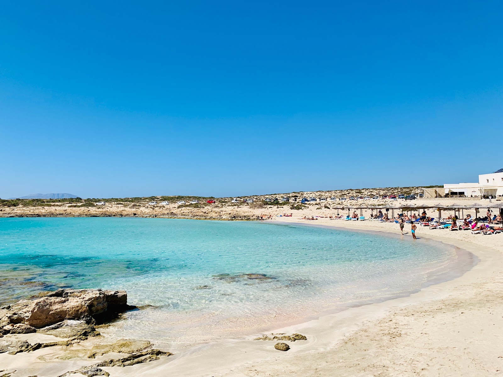 Diakoftis beach'in fotoğrafı küçük koy ile birlikte
