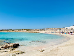 Diakoftis beach'in fotoğrafı küçük koy ile birlikte