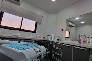 Family Dental Clinic Mahasin مستوصف الاسرة لطب الاسنان - فرع محاسن image