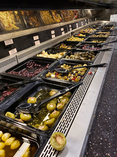 Supermarket «Giant Eagle Supermarket», reviews and photos, 14100 Detroit Ave, Lakewood, OH 44107, USA