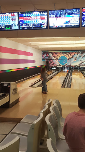 Bowling Alley «Camelot Bowl», reviews and photos, 801 Beltline Rd, Collinsville, IL 62234, USA