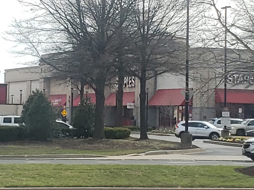 Office Supply Store «Staples», reviews and photos, 84 Southgate Square, Colonial Heights, VA 23834, USA