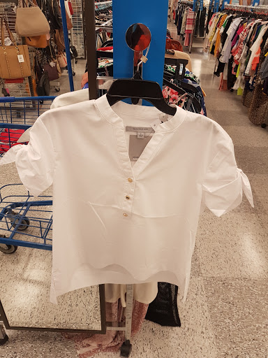 Clothing Store «Ross Dress for Less», reviews and photos, 1237 E Golf Rd, Schaumburg, IL 60173, USA