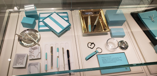 Jewelry Store «Tiffany & Co.», reviews and photos, 730 N Michigan Ave, Chicago, IL 60611, USA