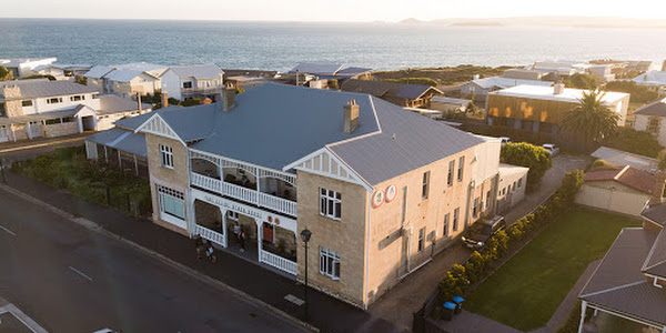 Port Elliot Beach House YHA