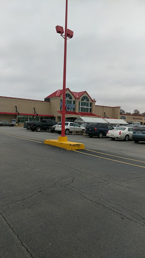 Grocery Store «Kroger», reviews and photos, 120 S Memorial Dr, New Castle, IN 47362, USA