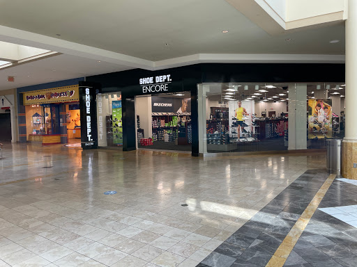 Shoe Store «Shoe Dept. Encore», reviews and photos, 1250 Baltimore Pike l34a, Springfield, PA 19064, USA