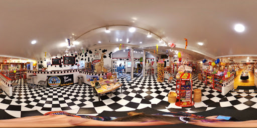 Gift Shop «Imagine Gift Store», reviews and photos, 5 Miller St, Warren, RI 02885, USA