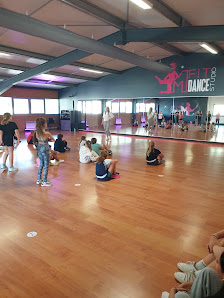 M FIT DANCE STUDIO 660 Rte des Chênes, 73200 Gilly-sur-Isère, France