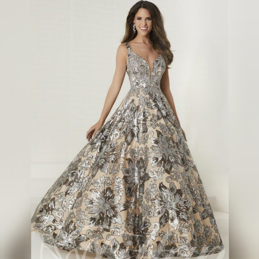 Bridal Shop «Bela Bridal wedding, prom, & Quinceanera», reviews and photos, 2161 MacArthur Rd, Whitehall, PA 18052, USA