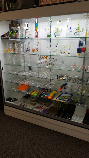 Tobacco Shop «Habits Vape & Smoke shop», reviews and photos, 8391 Folsom Blvd, Sacramento, CA 95826, USA