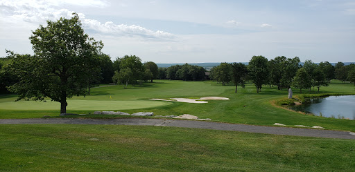 Golf Shop «Eagle Rock Golf Clubhouse & Pro Shop», reviews and photos, 191 Turnberry Ln, Hazle Township, PA 18202, USA