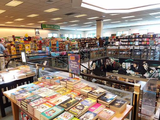 Book Store «Barnes & Noble», reviews and photos, 5377 Tamiami Trail N, Naples, FL 34108, USA