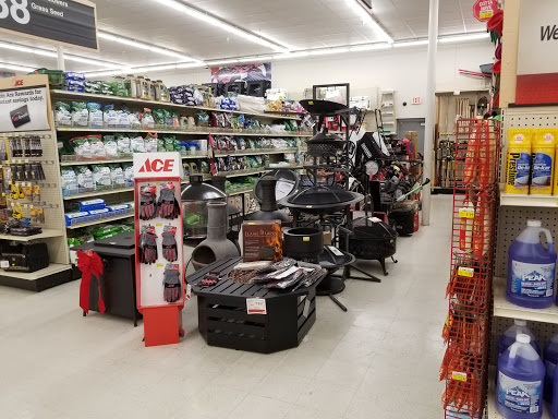 Hardware Store «Westlake Ace Hardware», reviews and photos, 2054 NW Topeka Blvd, Topeka, KS 66608, USA