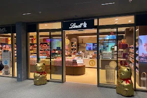 Lindt Chocolate Shop Grindelwald Terminal image