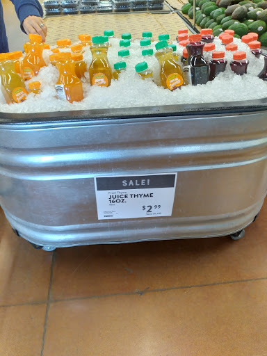 Grocery Store «Fresh Thyme Farmers Market- Troy MI», reviews and photos, 901 E Big Beaver Rd, Troy, MI 48083, USA