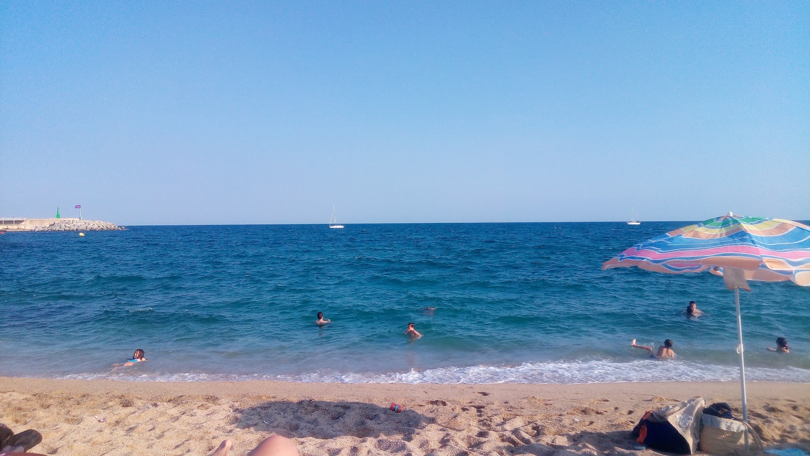 Platja de Ponent的照片 具有非常干净级别的清洁度