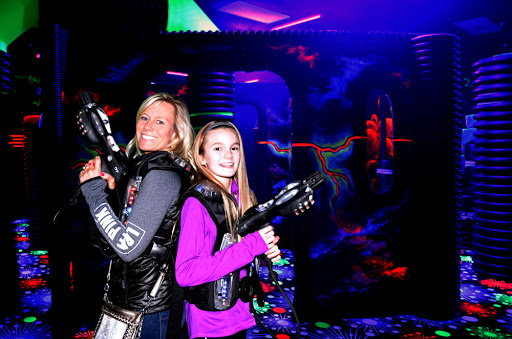 Amusement Center «Enchanted Castle Family Entertainment Complex and Restaurant», reviews and photos, 1103 S Main St, Lombard, IL 60148, USA