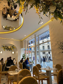 Atmosphère du Restaurant servant le petit-déjeuner La petite Bleue BRUNCH & COFFEE à Paris - n°13