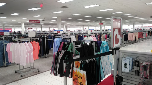 Clothing Store «Burlington Coat Factory», reviews and photos, 600 Northtown Dr, Blaine, MN 55434, USA