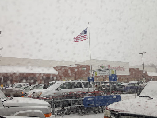Grocery Store «Hannaford Supermarket», reviews and photos, 35 Elm St, Brunswick, ME 04011, USA