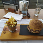 Photo n°2 de l'avis de olivier.e fait le 22/05/2019 à 11:58 sur le  Tavi - Confeitaria da Foz à Porto